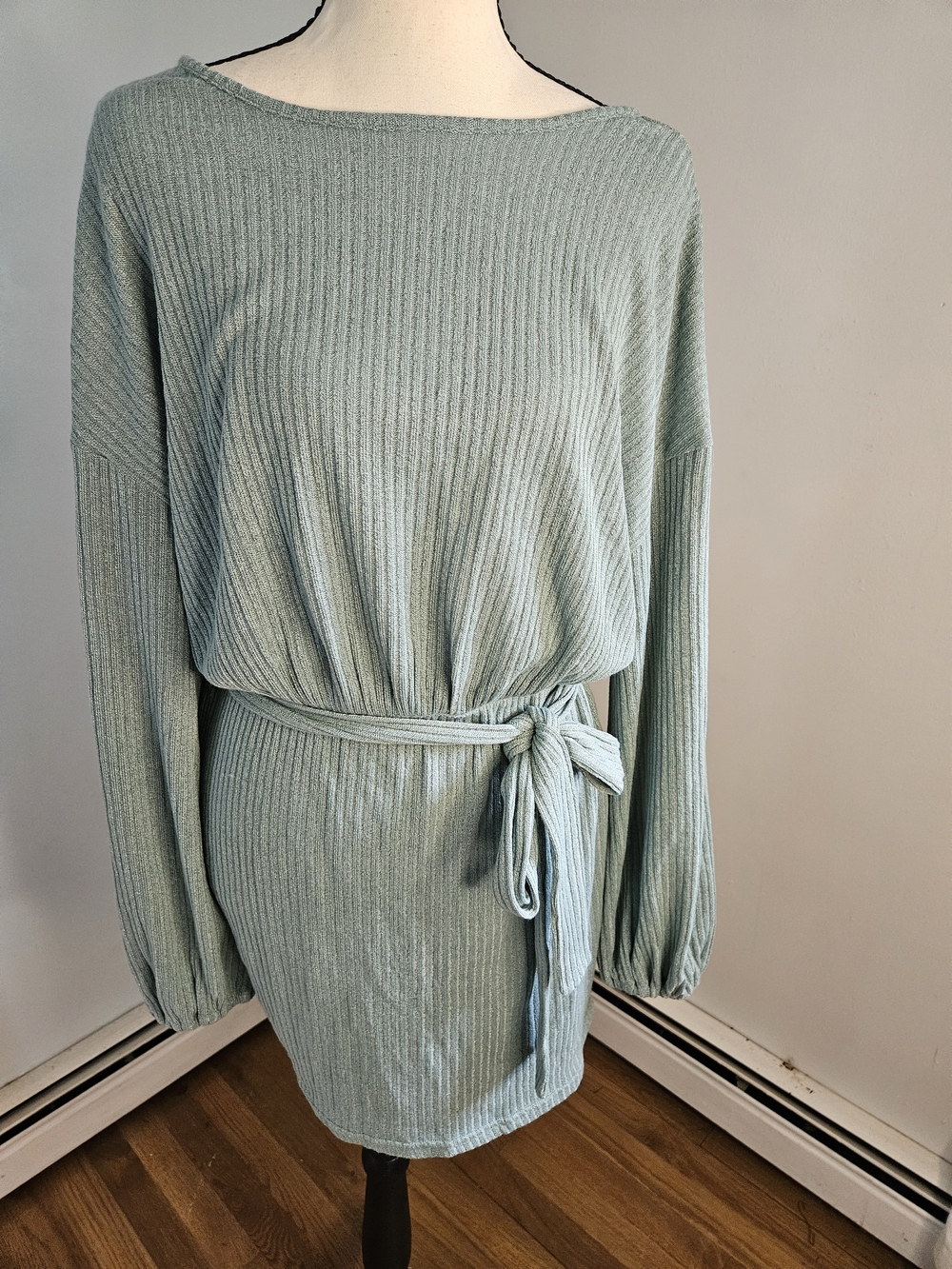 Ribbed Tie-Waist Long Sleeve Dress in Light Sage